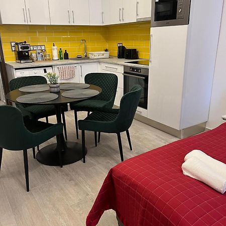 Center Apartman In The Famous Hajos Street Budapest Exterior foto