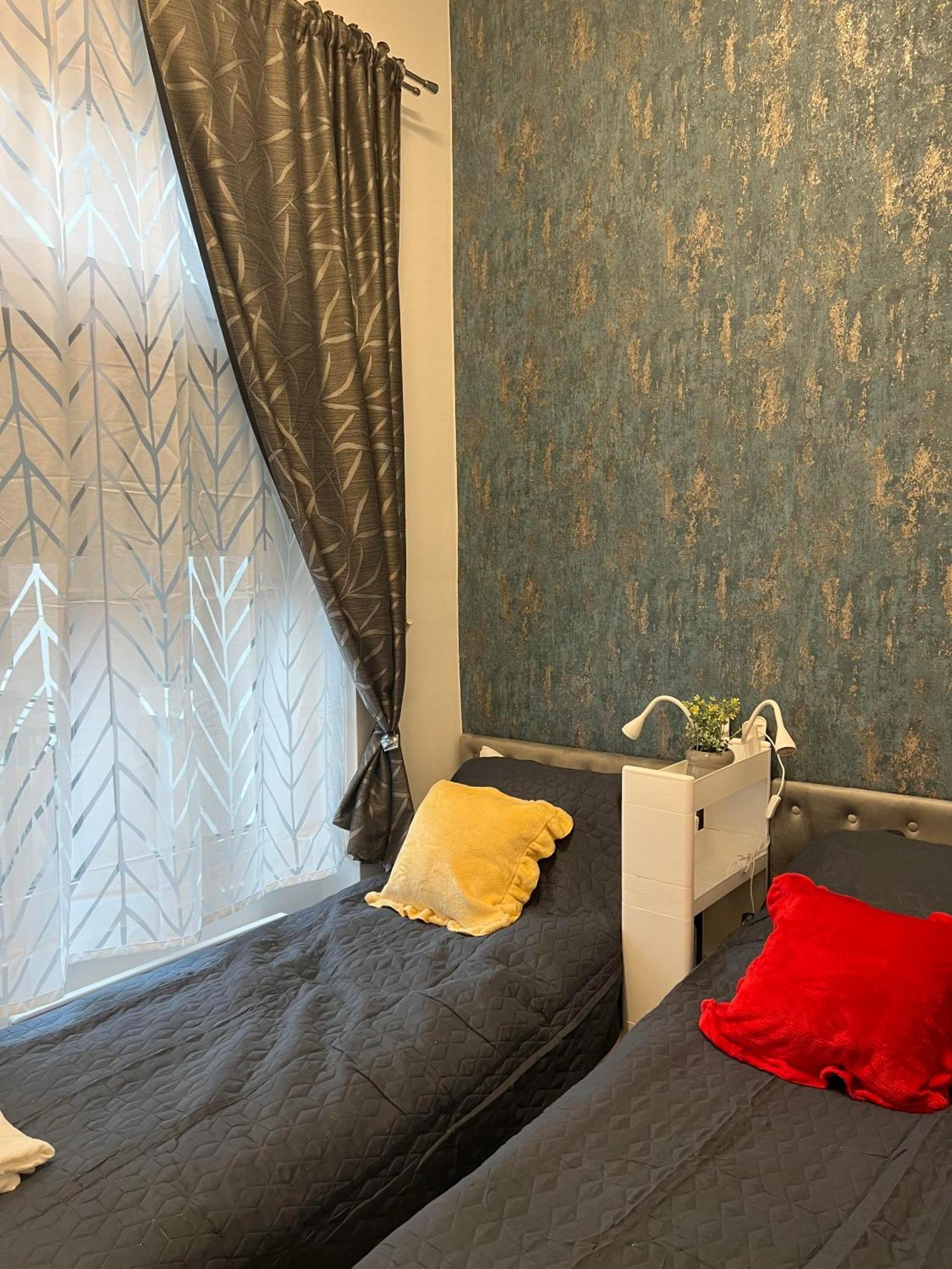 Center Apartman In The Famous Hajos Street Budapest Exterior foto